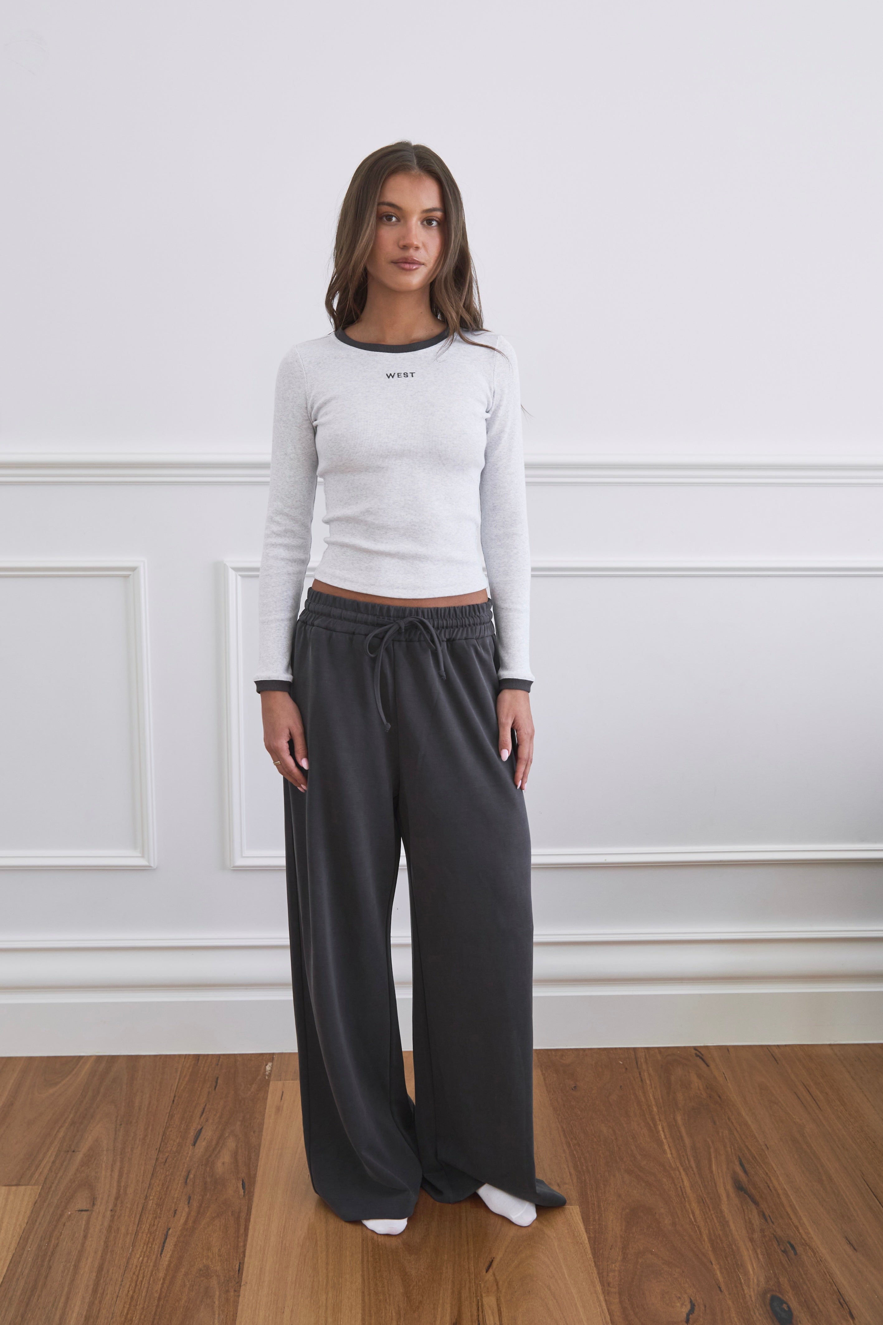 SLOANE LUX PANT- Charcoal
