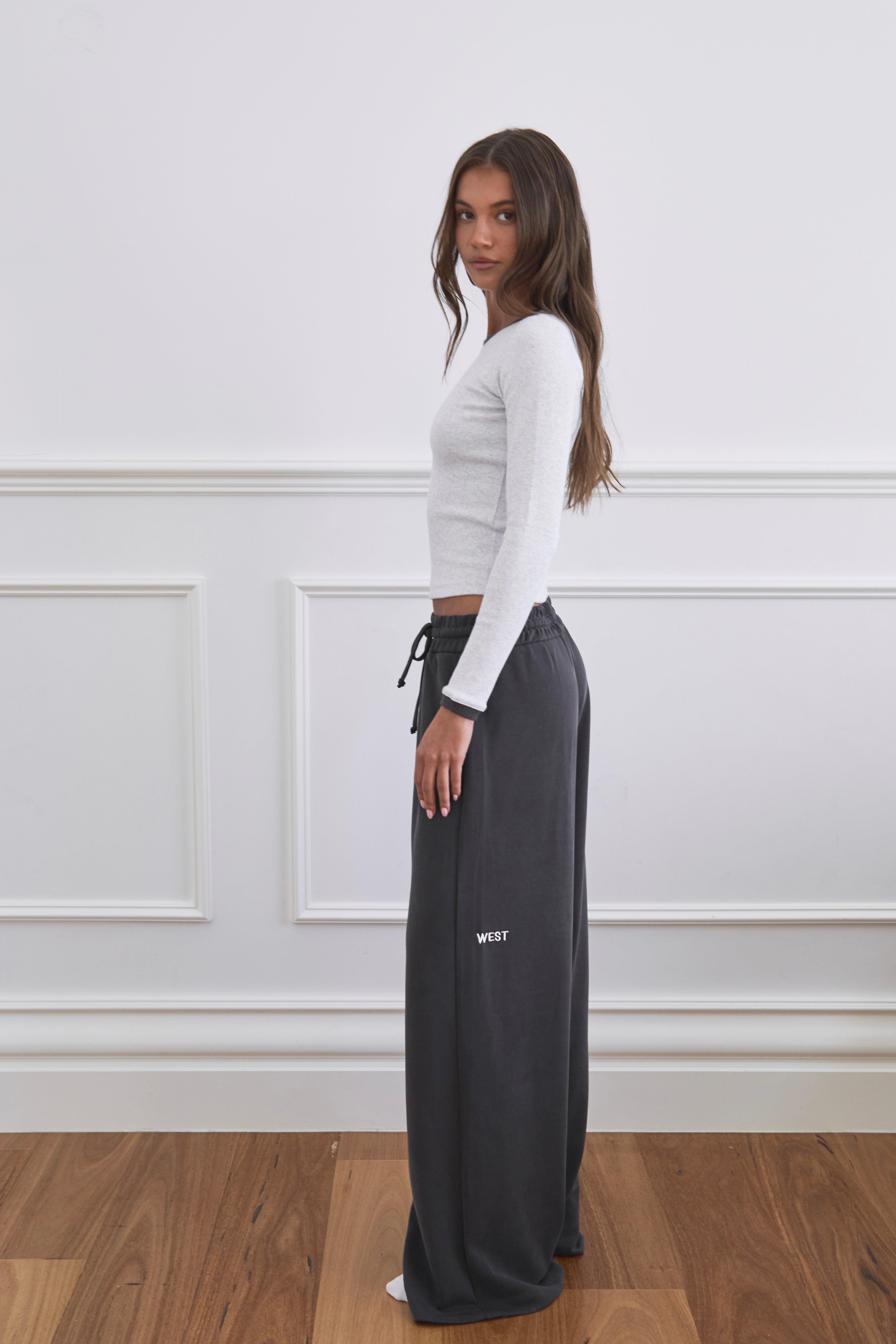 SLOANE LUX PANT- Charcoal